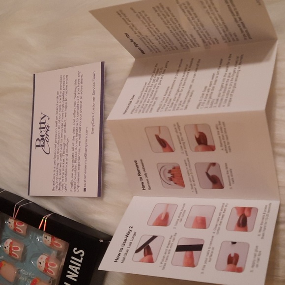 2for10$ NEW bunny press on nails reusable ftom betty cora - Picture 3 of 4